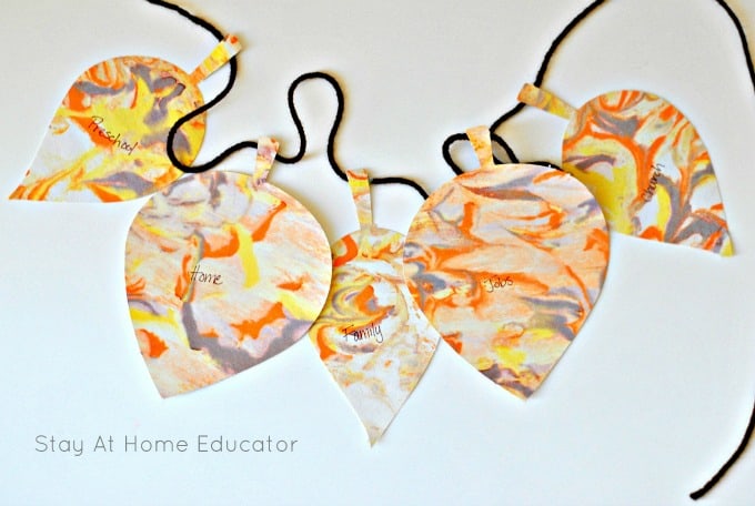 Teach-preschoolers-to-give-show-graditude-with-this-graditude-leaf-garland.