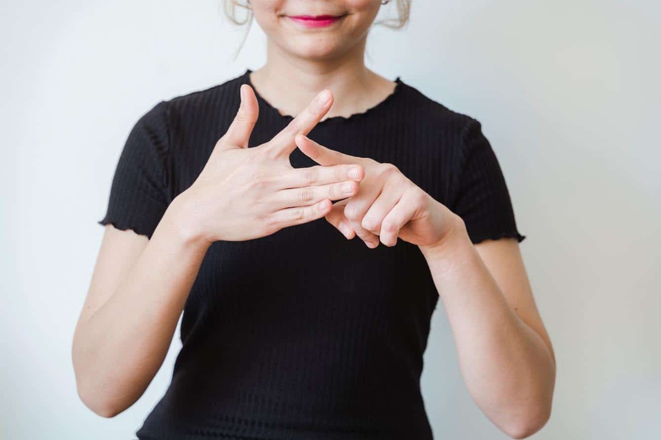 teach sign language